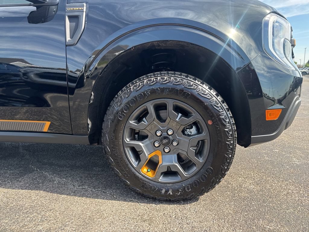 Certified 2025 Ford Maverick Tremor AWD/4WD image 41