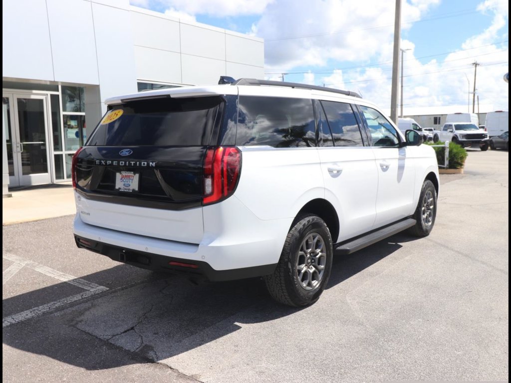 Certified 2025 Ford Expedition Active RWD image 16