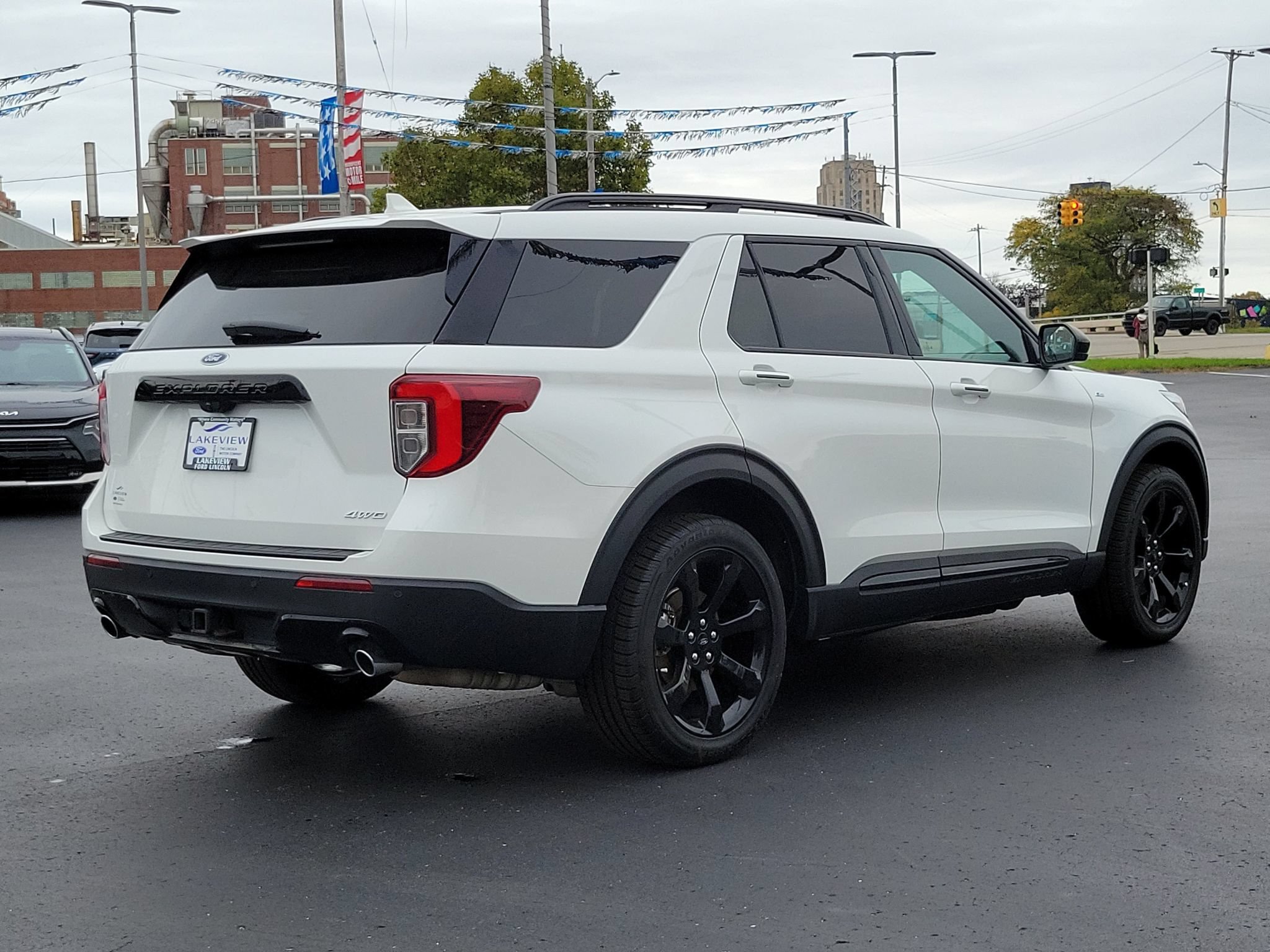 Certified 2023 Ford Explorer ST-Line w/ Class IV Trailer Tow Package AWD/4WD image 3