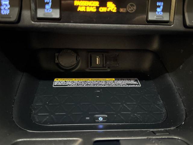 Used 2020 Toyota RAV4 XLE Premium FWD image 29