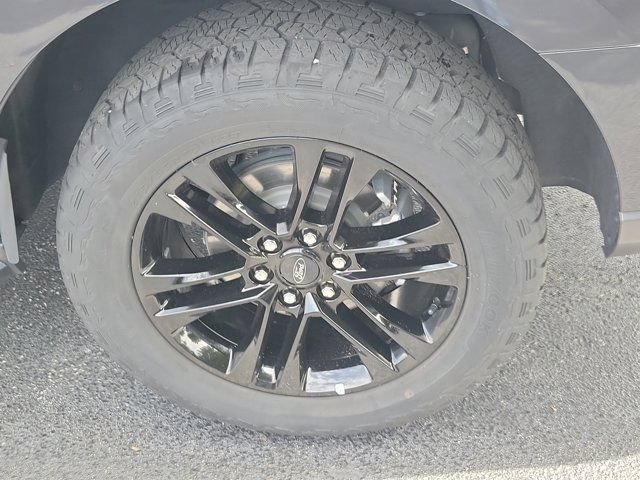 Certified 2023 Ford Expedition XLT RWD image 10