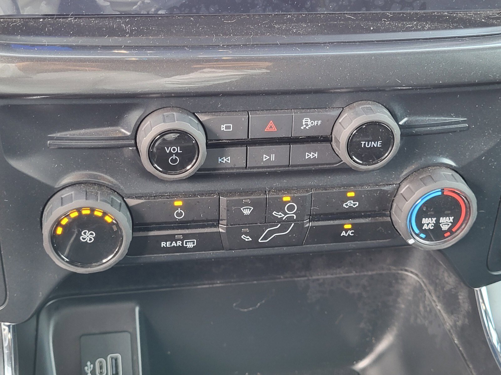 Certified 2025 Ford F150 STX w/ Equipment Group 200A RWD image 23