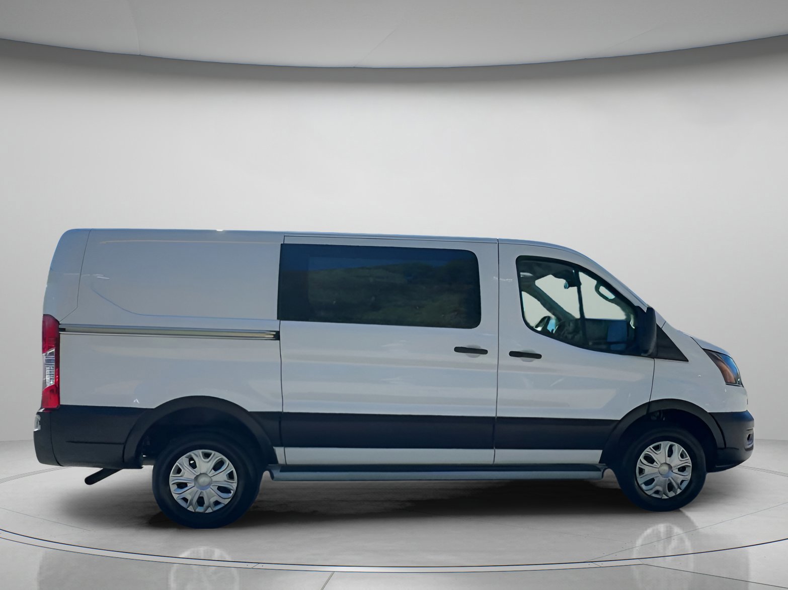 Certified 2024 Ford Transit 250 w/ Exterior Upgrade Package image 24