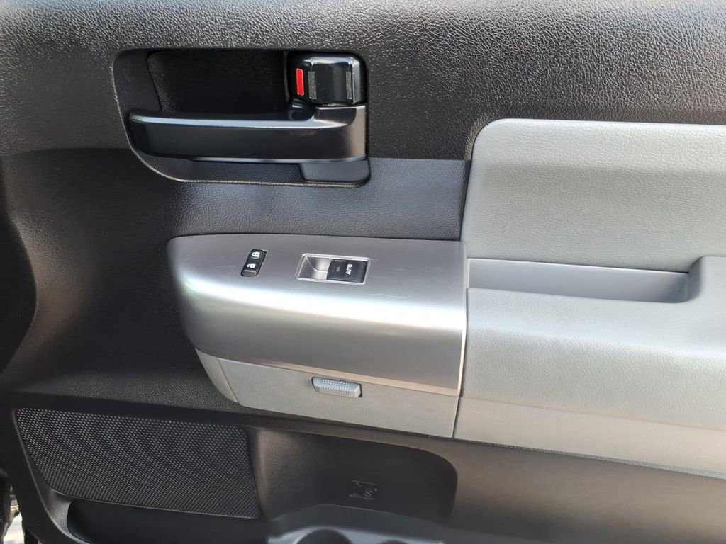 Used 2020 Toyota Sequoia SR5 RWD image 10