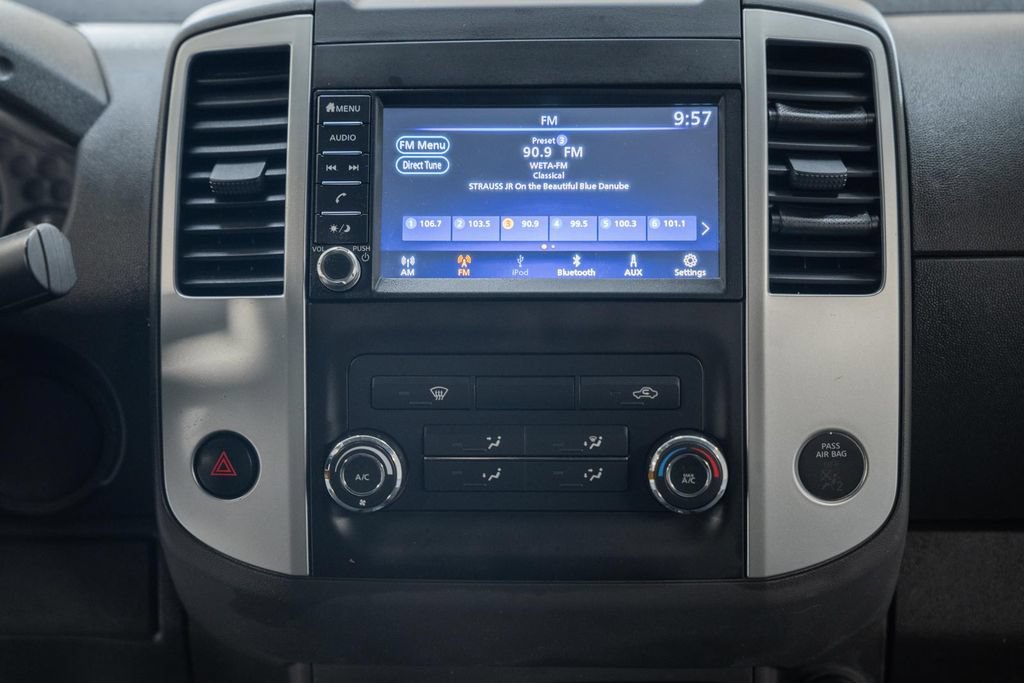 Used 2021 Nissan Frontier SV RWD image 21