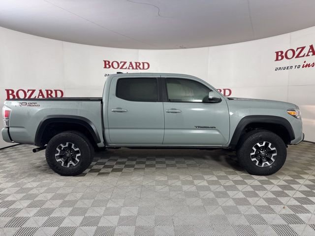 Used 2022 Toyota Tacoma TRD Off-Road image 9