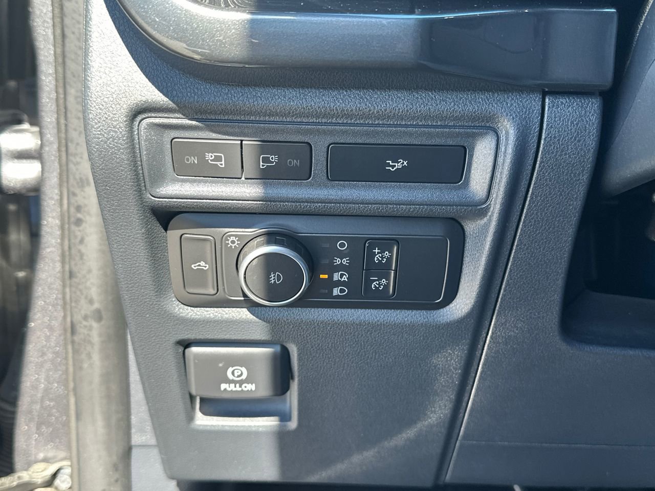 Certified 2022 Ford F150 XLT w/ Equipment Group 302A High image 33