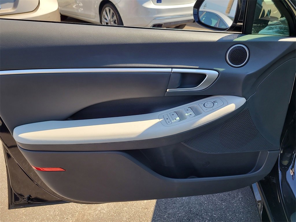Used 2024 Hyundai Sonata SEL w/ Convenience Package image 12