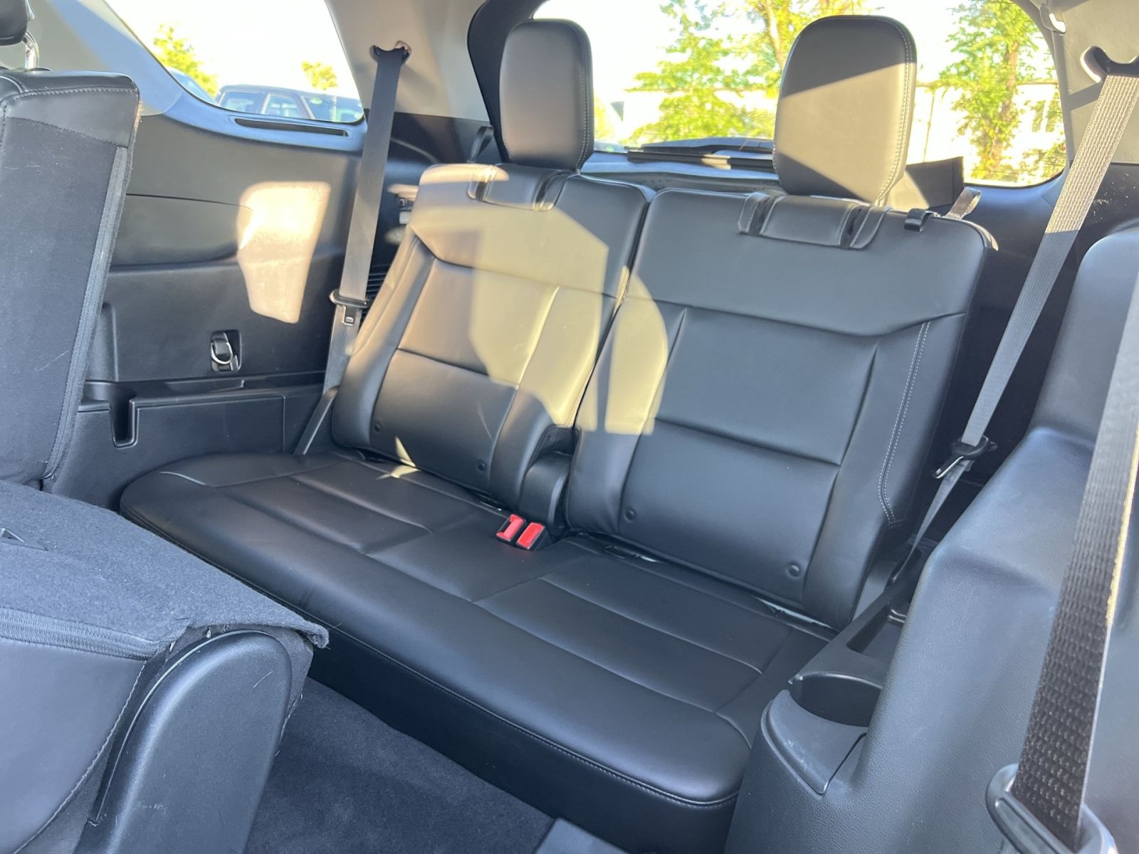 Certified 2022 Ford Explorer XLT w/ Equipment Group 202A AWD/4WD image 27