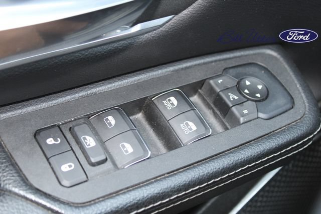 Used 2025 RAM 1500 Laramie AWD/4WD image 22