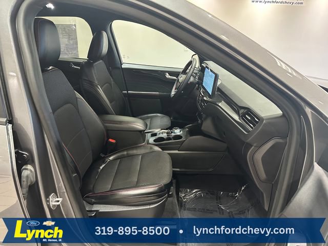 Certified 2024 Ford Escape ST-Line w/ Tech Pack #1 AWD/4WD image 8