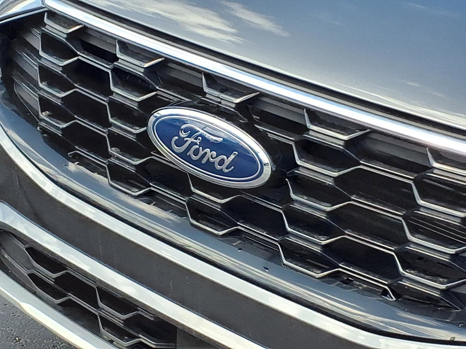 Certified 2024 Ford Escape ST-Line AWD/4WD image 29