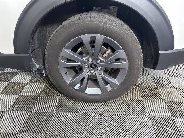 Certified 2022 Ford Explorer XLT w/ Equipment Group 202A AWD/4WD image 21