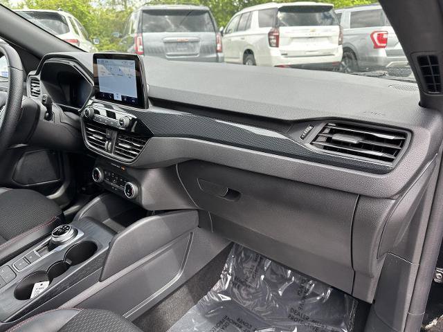 Certified 2025 Ford Escape ST-Line AWD/4WD image 19