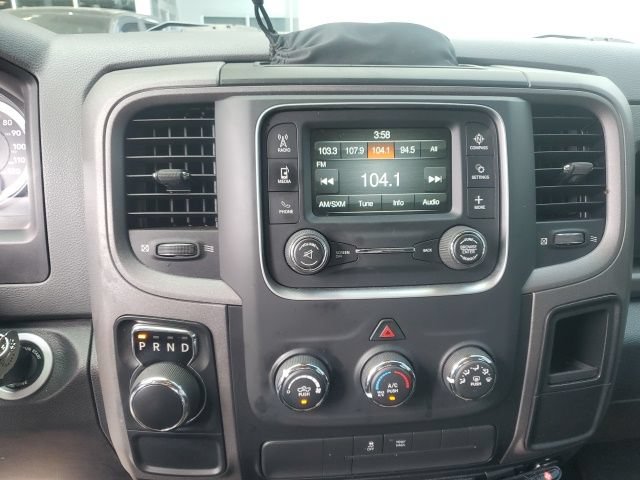 Used 2017 RAM 1500 Express w/ Express Value Package RWD image 5