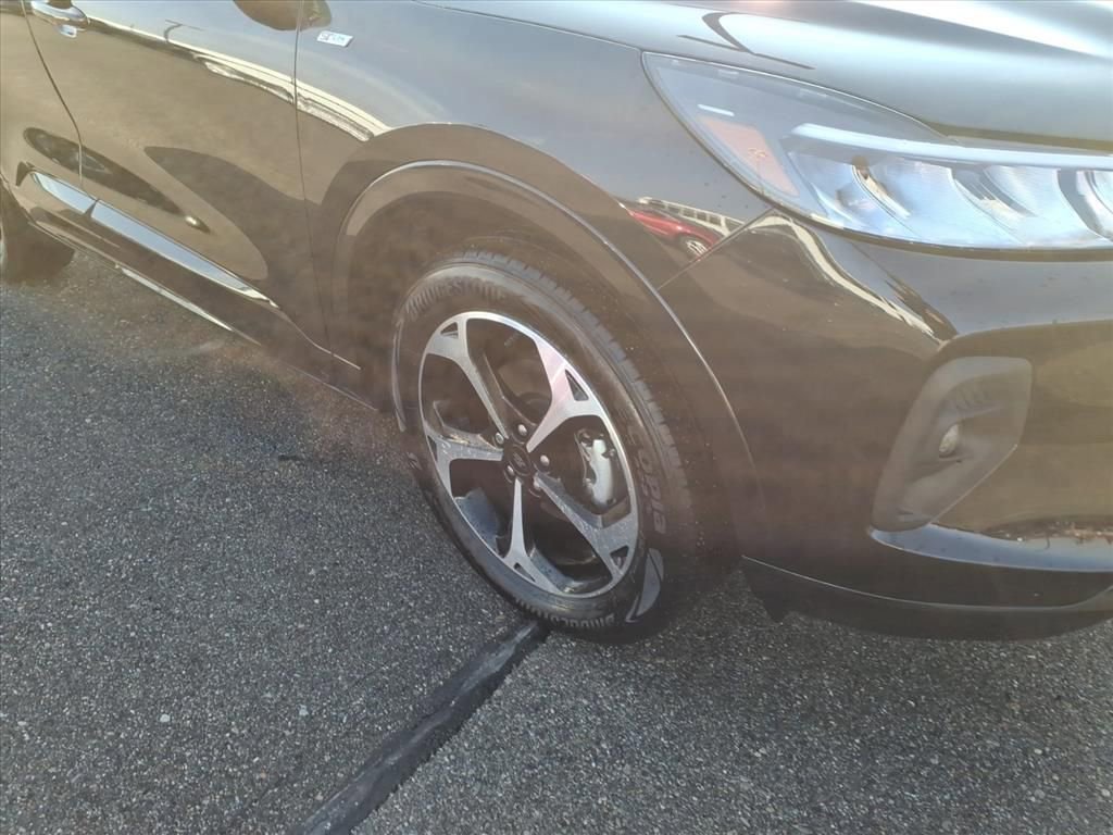 Certified 2024 Ford Escape ST-Line Select w/ Tech Pack #2 image 8