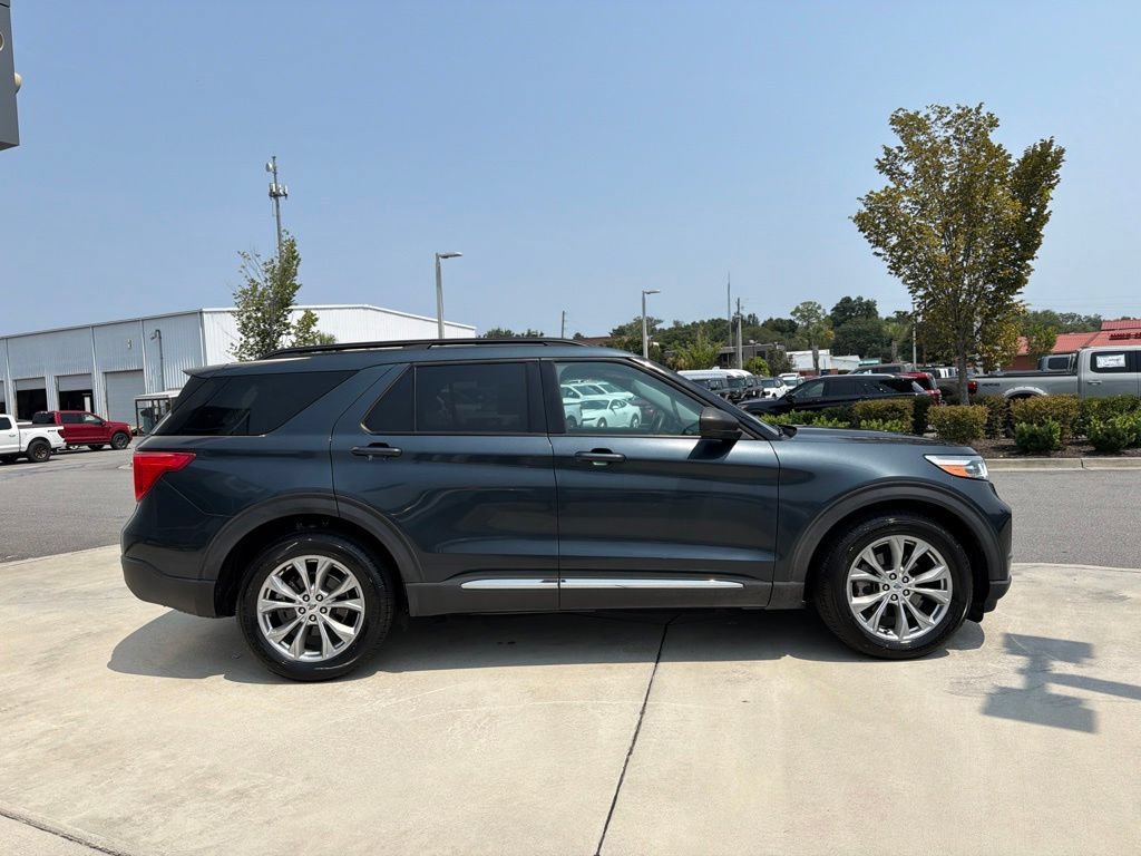 Certified 2023 Ford Explorer XLT w/ Equipment Group 202A RWD image 11