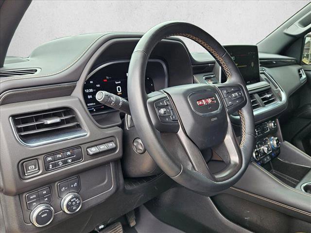 Used 2023 GMC Yukon AT4 w/ Technology Package AWD/4WD image 7