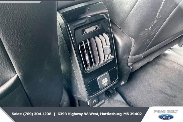 Used 2023 Jeep Compass Limited image 23