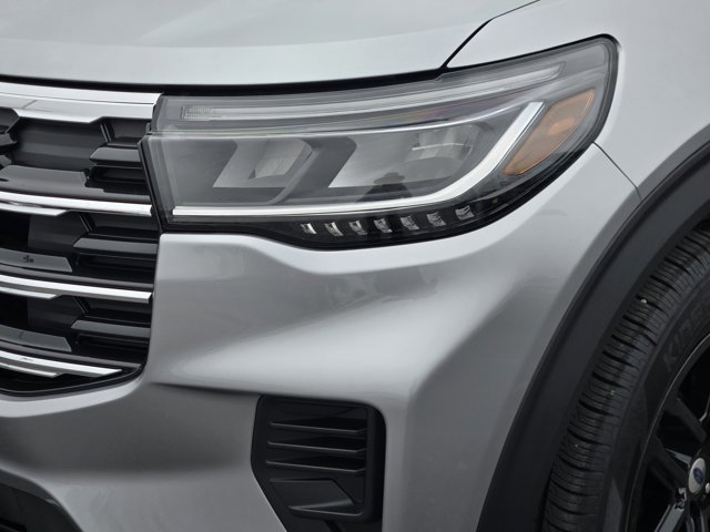 Certified 2025 Ford Explorer Active RWD image 10