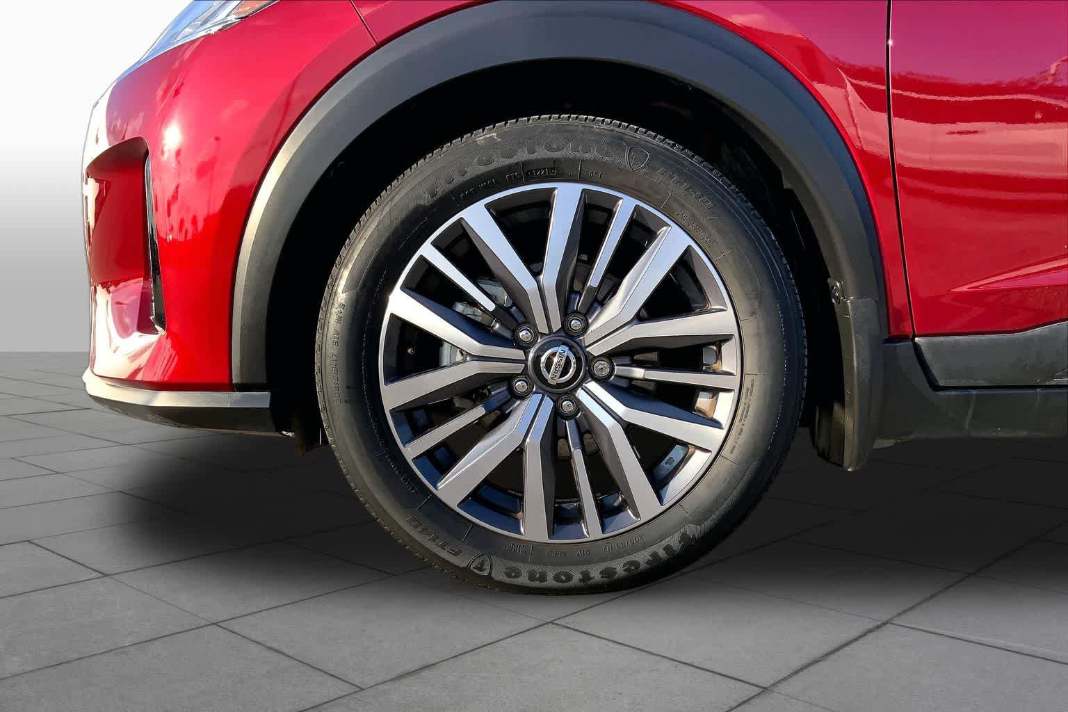 Used 2021 Nissan Kicks SV FWD image 11