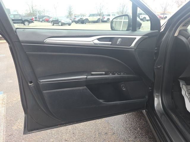 Certified 2019 Ford Fusion SE image 20