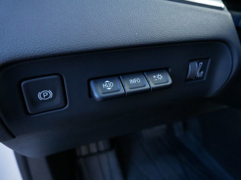 Used 2022 Buick Enclave Avenir image 17