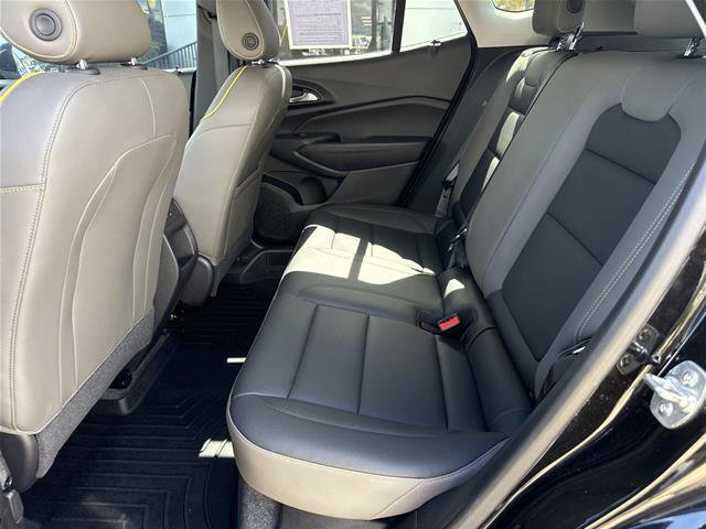 Used 2024 Chevrolet Trax ACTIV w/ Driver Confidence Package FWD image 5