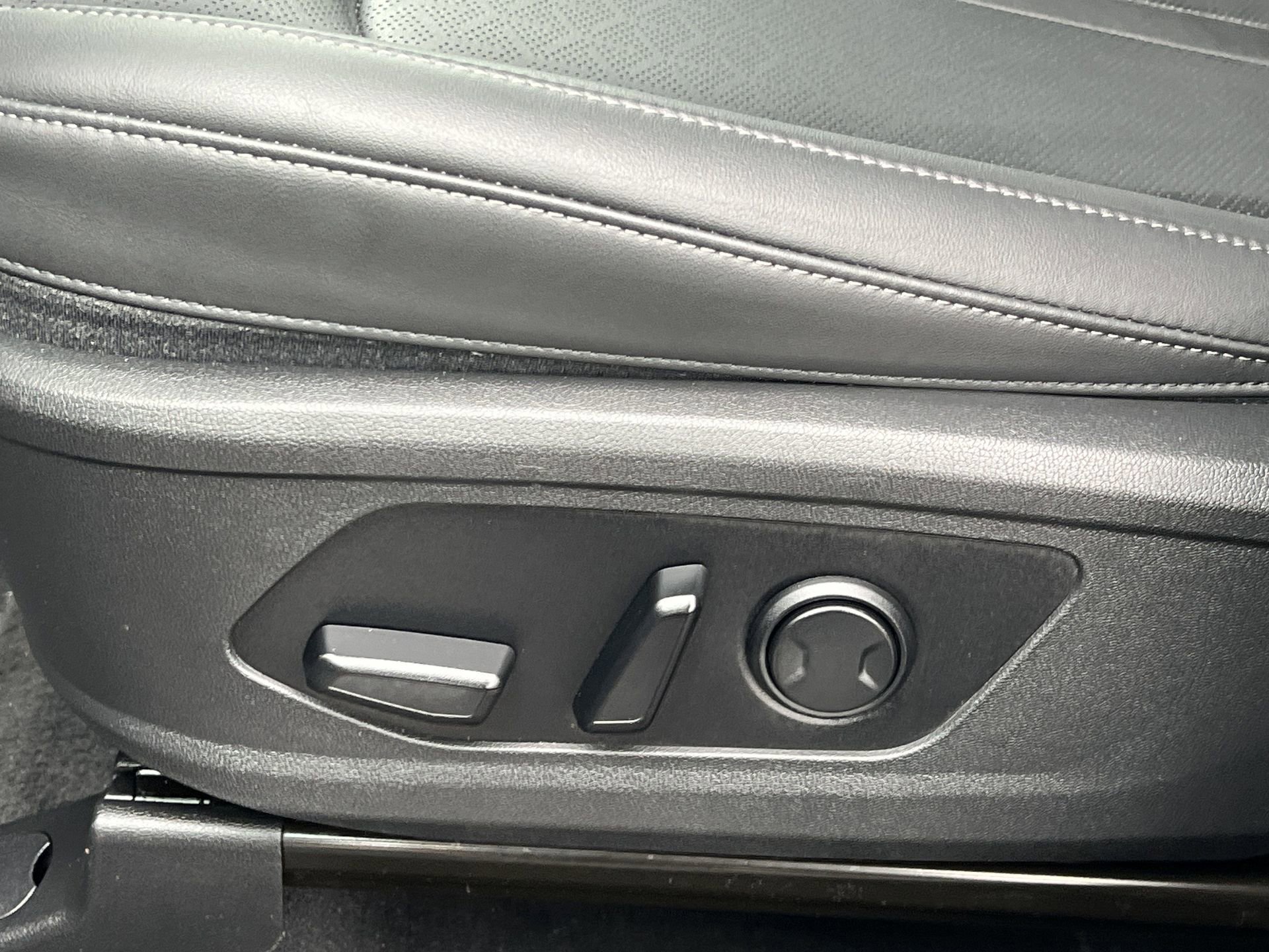 Used 2022 Kia Sorento S w/ Panoramic Sunroof Package image 26