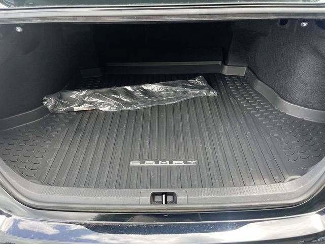 Used 2025 Toyota Camry SE w/ Convenience Package FWD image 12