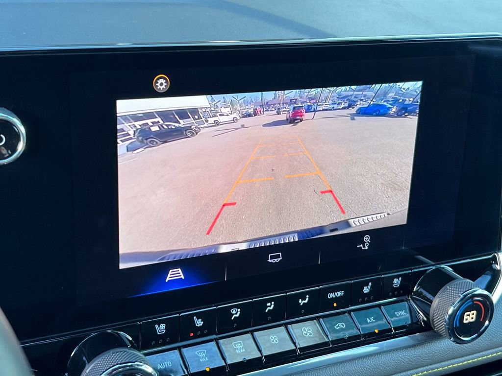 Used 2023 Chevrolet Colorado ZR2 w/ ZR2 Convenience Package III image 18