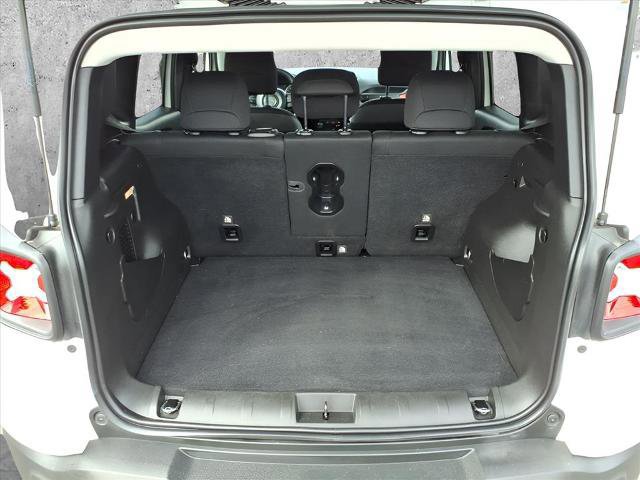 Used 2022 Jeep Renegade Trailhawk w/ Trailer Tow Group image 27