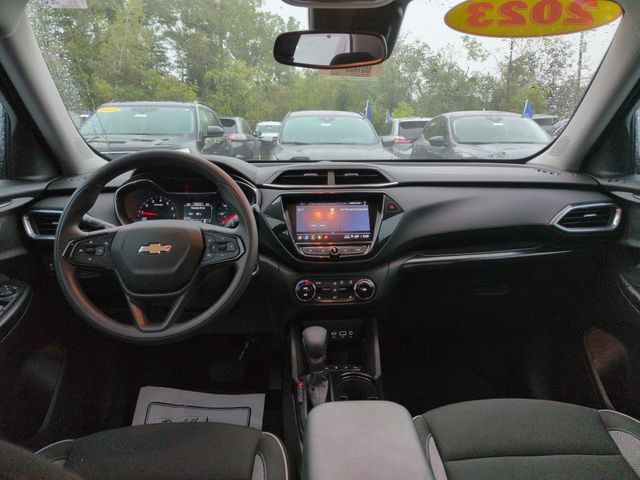 Used 2023 Chevrolet TrailBlazer LT w/ Convenience Package AWD/4WD image 25