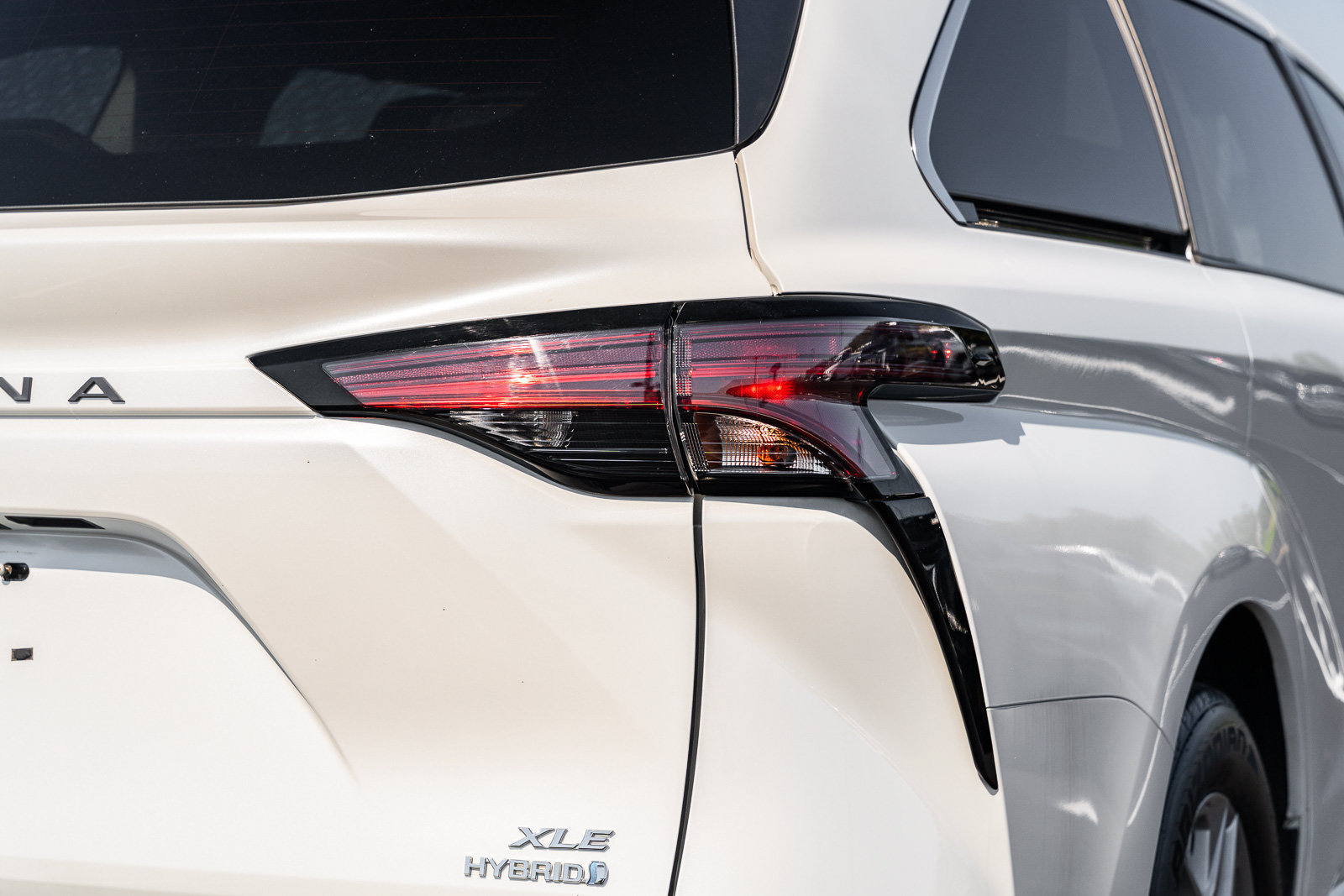 Used 2022 Toyota Sienna XLE FWD image 14