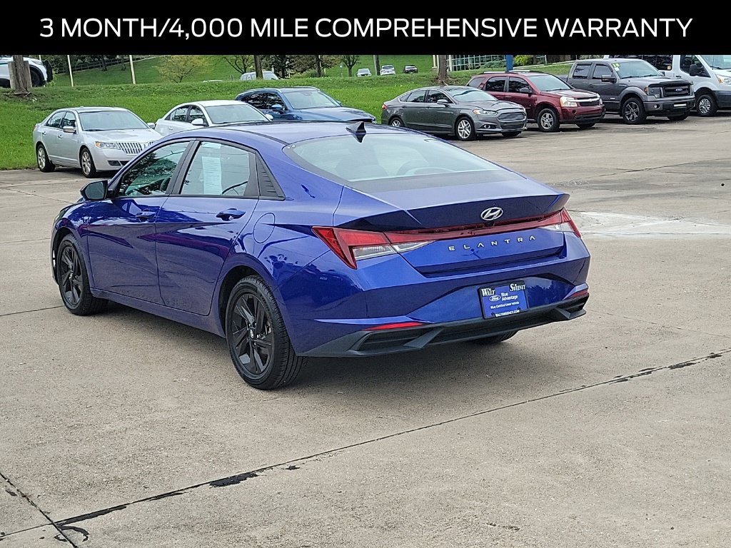 Used 2023 Hyundai Elantra SEL FWD image 3