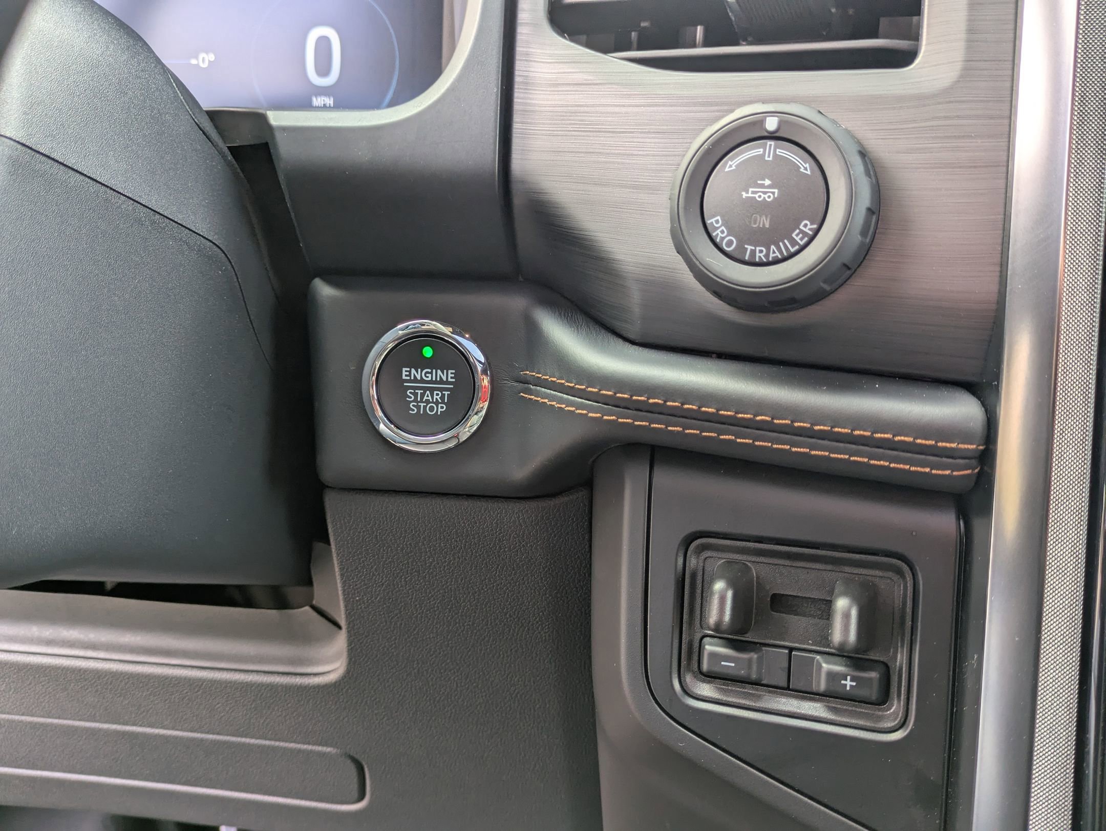 Certified 2024 Ford Expedition Platinum image 25