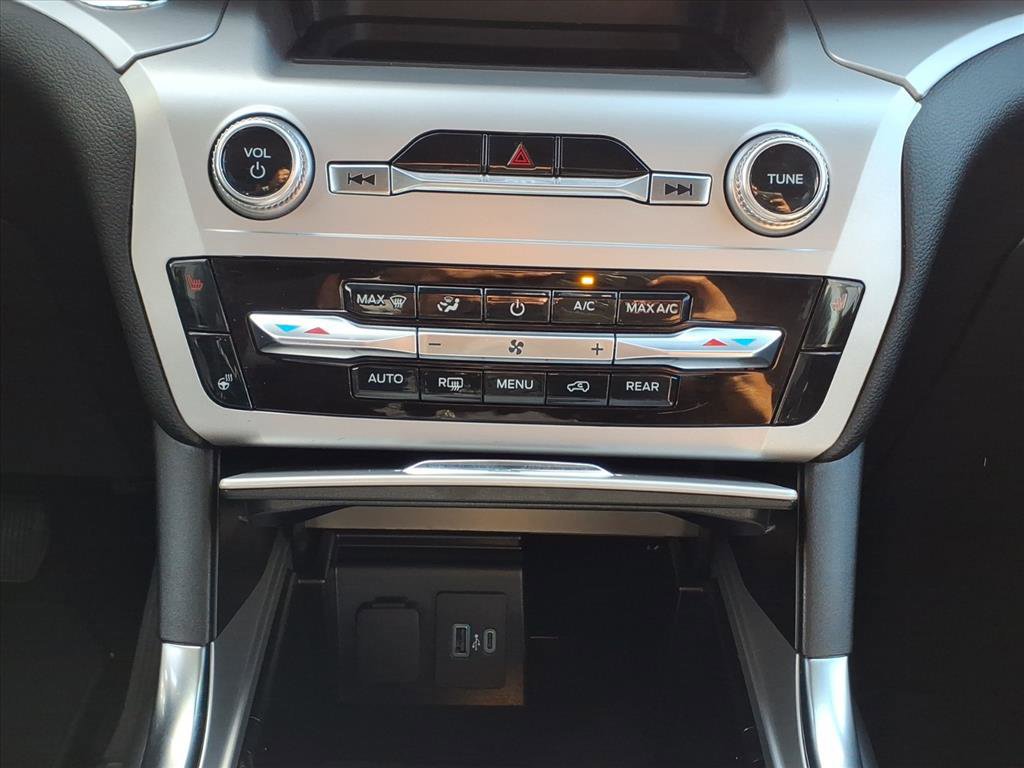 Certified 2022 Ford Explorer XLT w/ Equipment Group 202A image 30