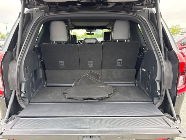 Certified 2025 Ford Expedition Platinum w/ Stealth Performance Package AWD/4WD image 15