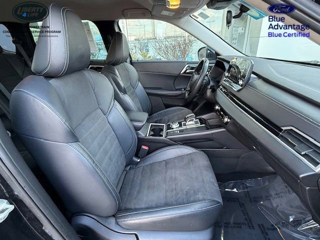 Used 2023 Mitsubishi Outlander SE image 16