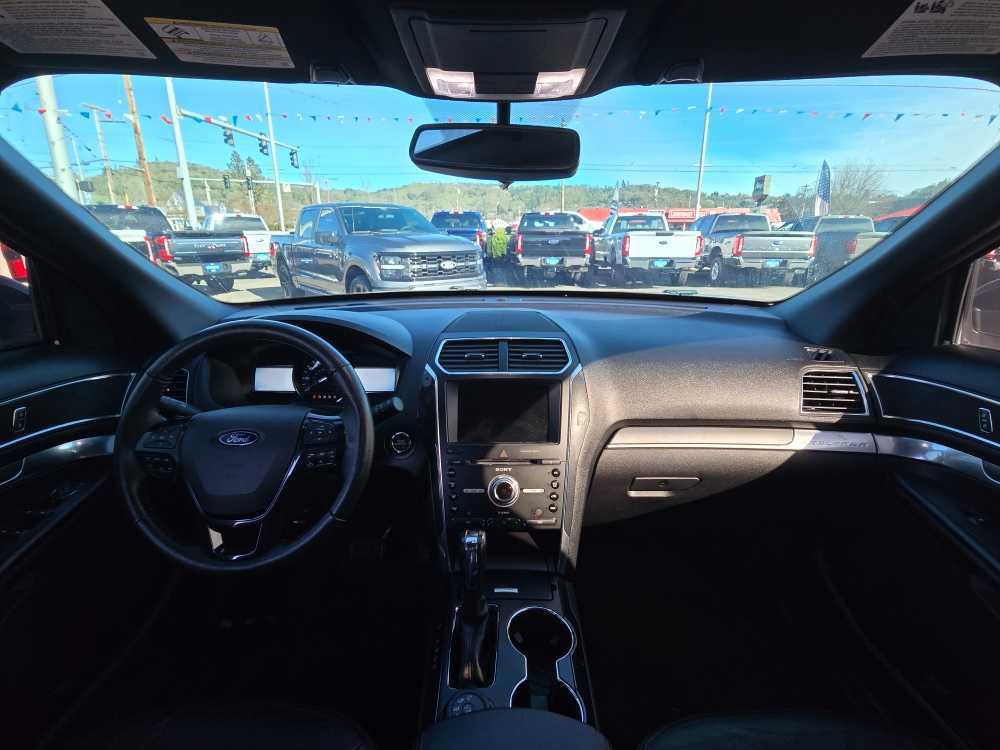 Certified 2018 Ford Explorer Sport image 15