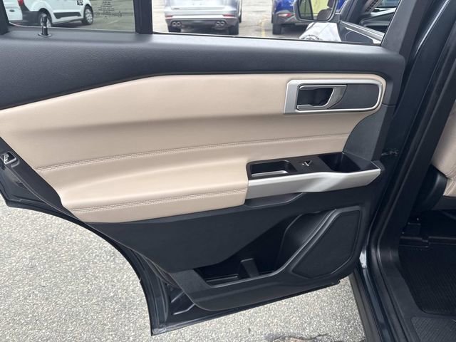 Certified 2022 Ford Explorer XLT w/ Class IV Trailer Tow Package image 23