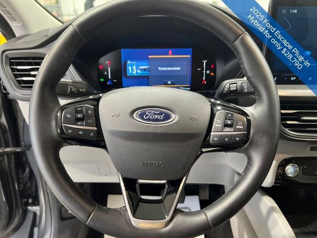 Certified 2025 Ford Escape SE w/ Class II Trailer Tow Package image 14