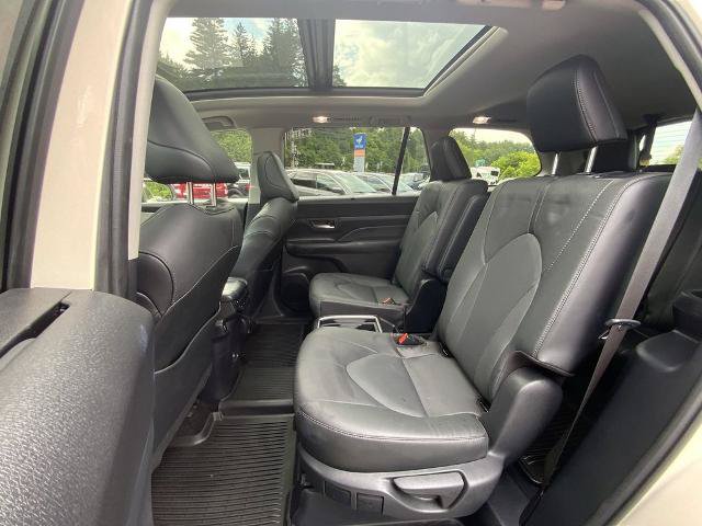 Used 2024 Toyota Grand Highlander AWD image 31