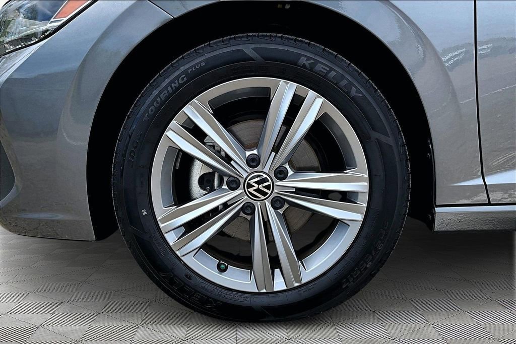 Used 2024 Volkswagen Jetta SE FWD image 11