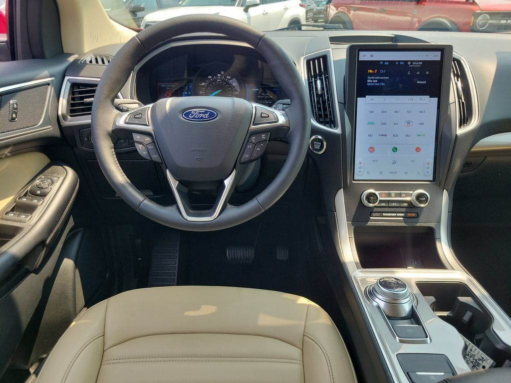 Certified 2024 Ford Edge SEL w/ Convenience Package AWD/4WD image 12