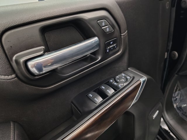 Used 2022 GMC Sierra 2500 SLT w/ SLT Preferred Package AWD/4WD image 24