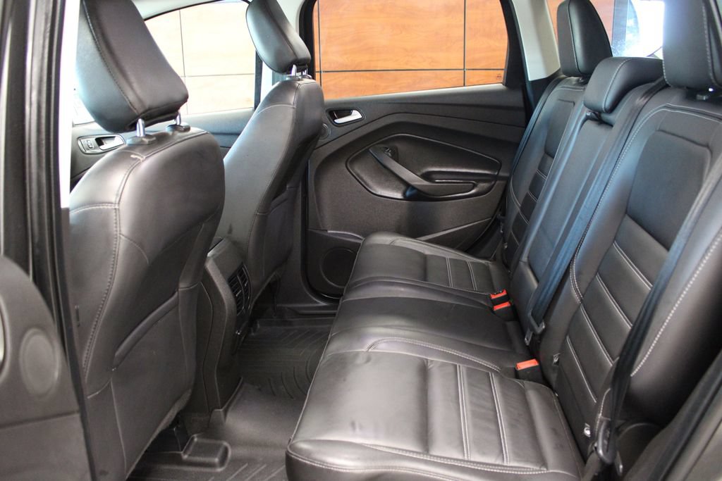 Certified 2019 Ford Escape Titanium w/ U9j03 - Titanium Tow Package AWD/4WD image 30