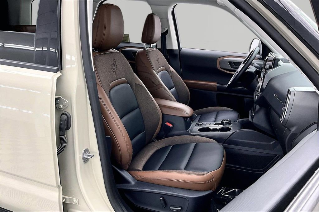 Certified 2025 Ford Bronco Sport Outer Banks w/ Outer Banks Tech Package+ AWD/4WD image 7