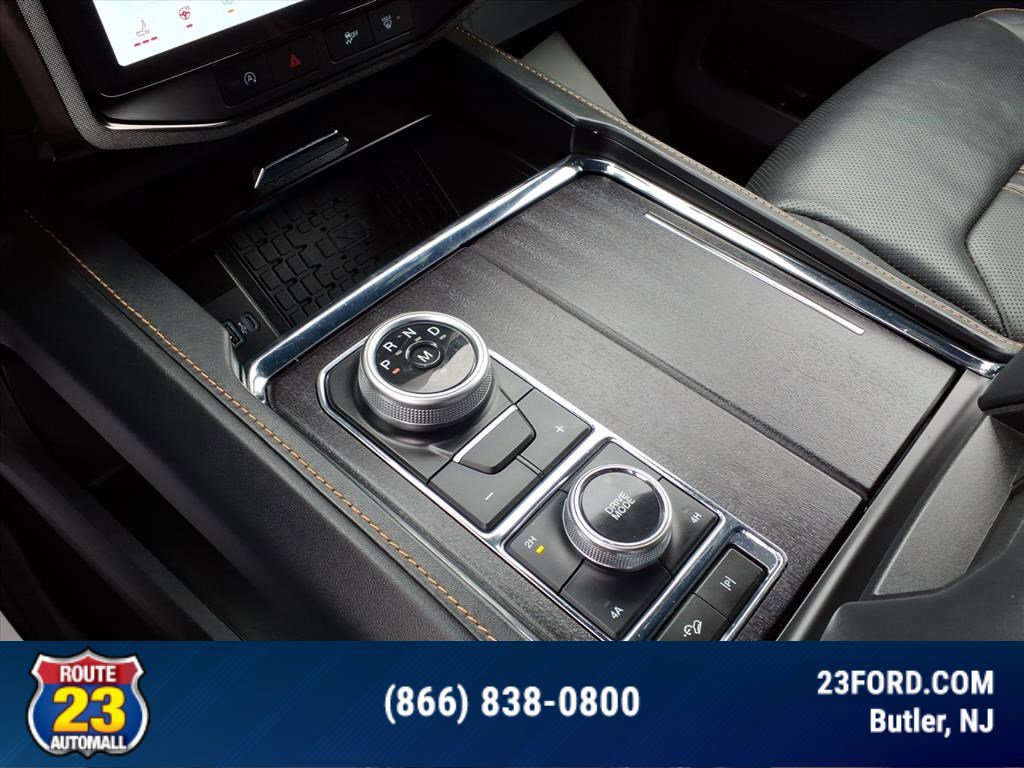 Certified 2023 Ford Expedition Platinum image 18