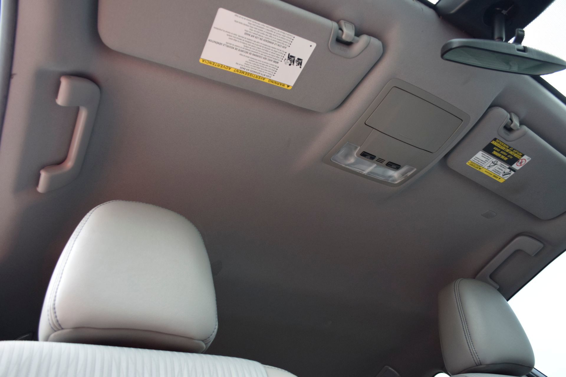 Used 2019 Toyota Highlander Plus FWD image 26